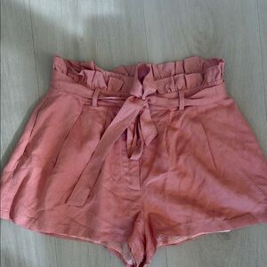 Tularosa paper bag  Ruffle Waist Women's Shorts